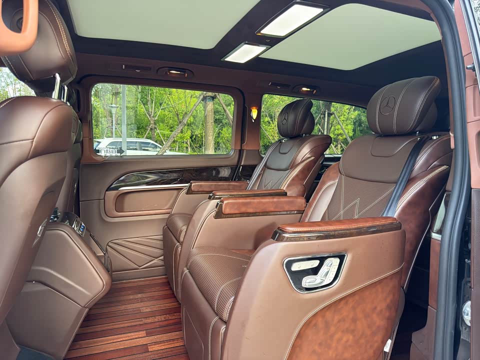 Mercedes-Benz V-class