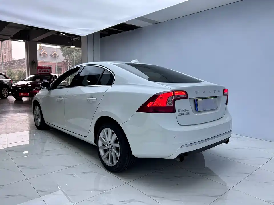 Volvo S60