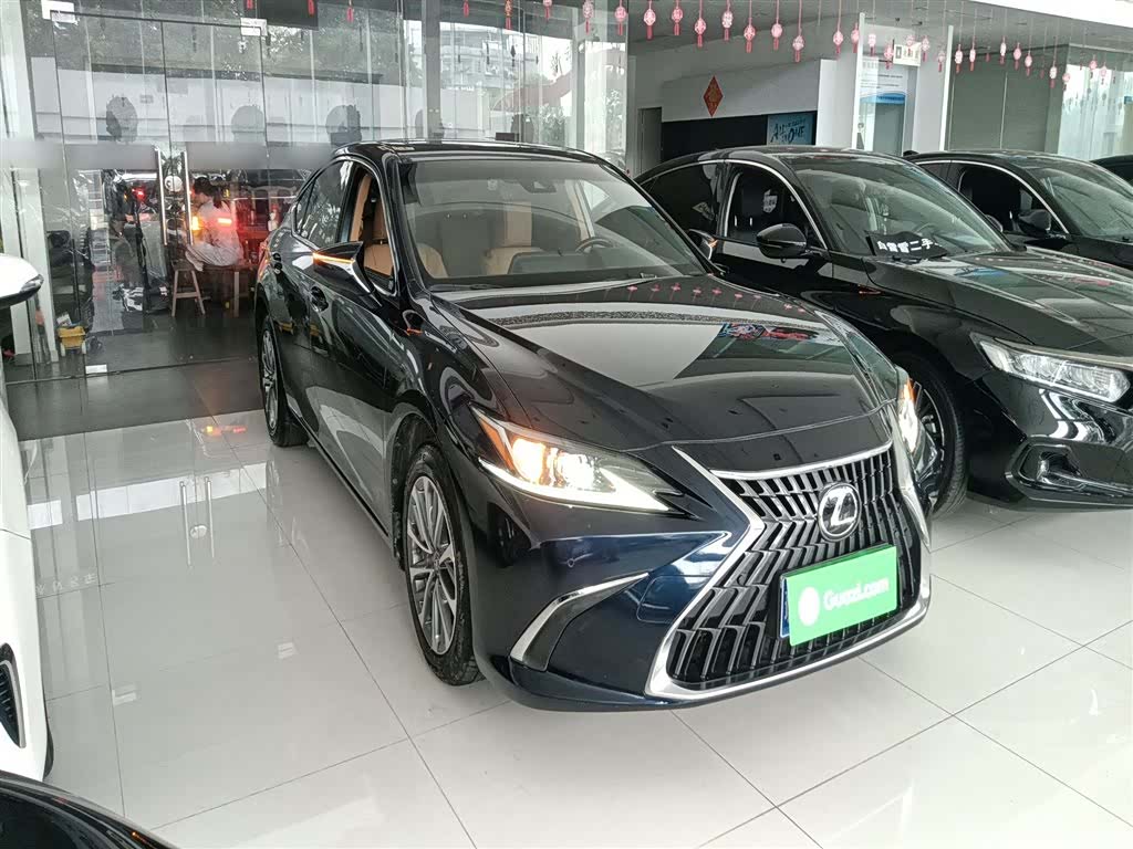 Lexus ES, 2022 4