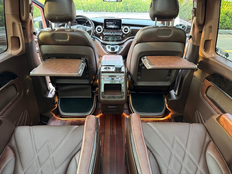 Mercedes-Benz V-class