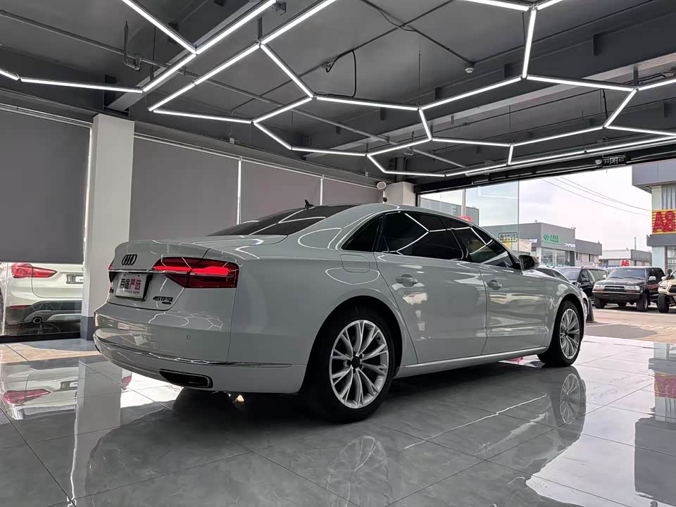 Audi A8