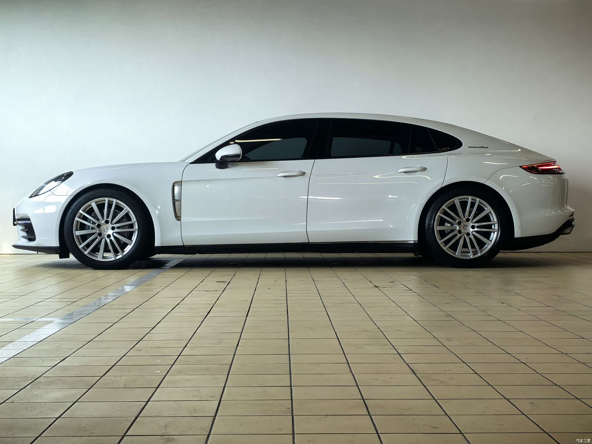 Porsche Panamera, 2019 4
