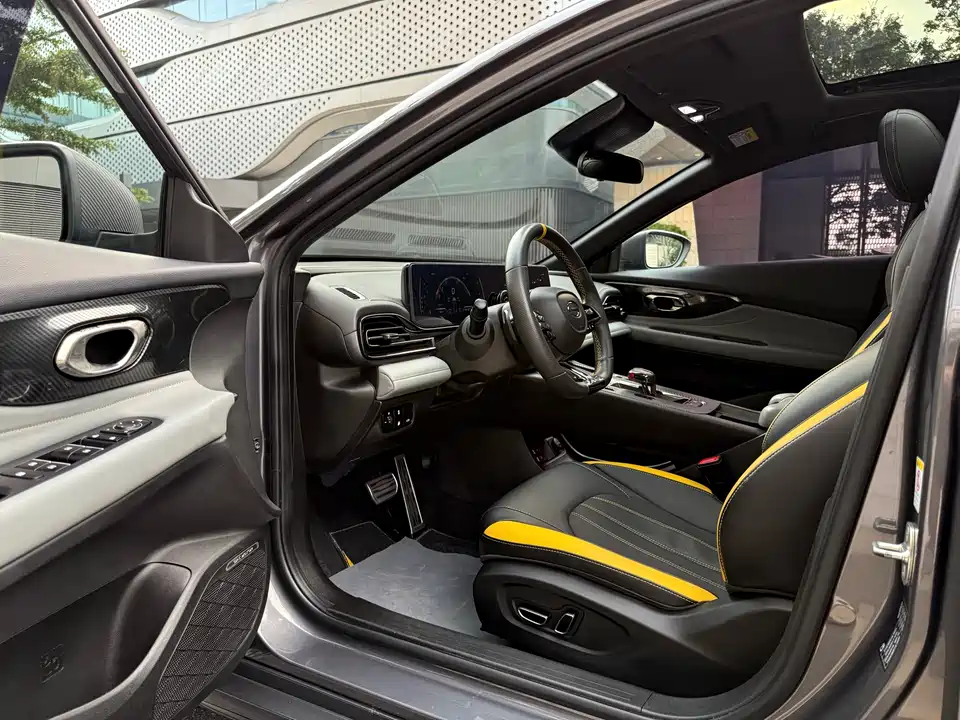 Trumpchi Shadow Leopard