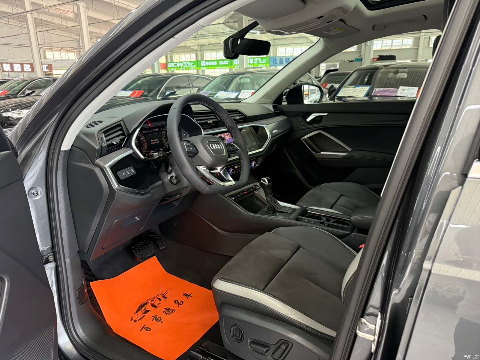 Audi Q3, 2022 4