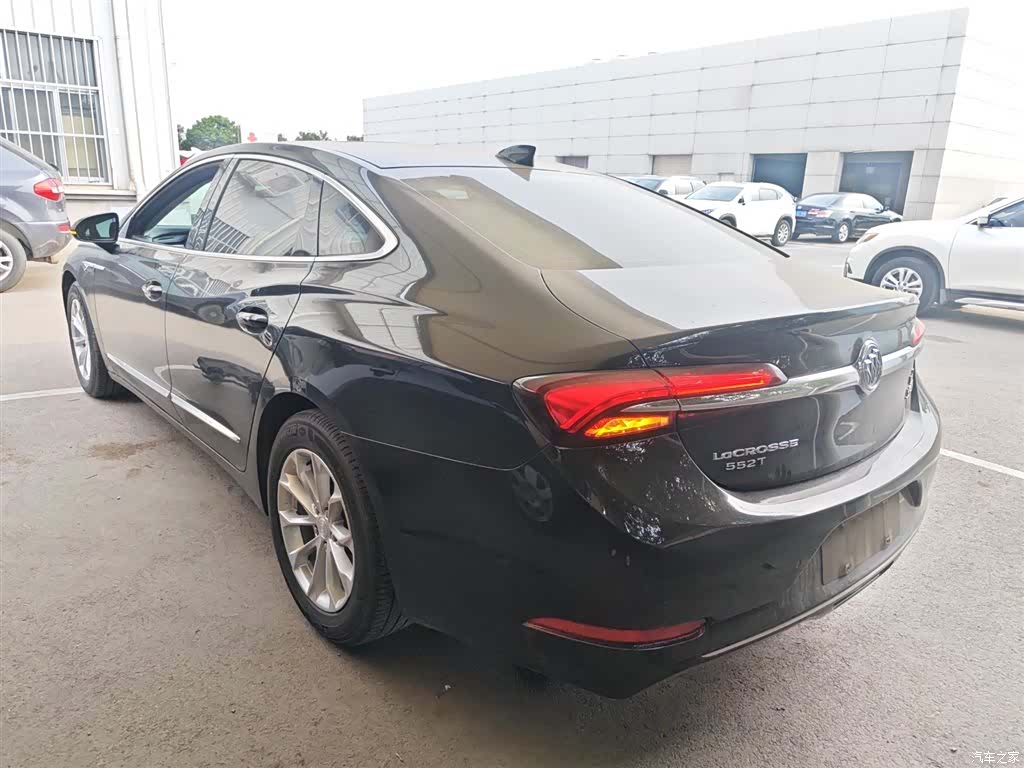 Buick LaCrosse, 2022 все фото