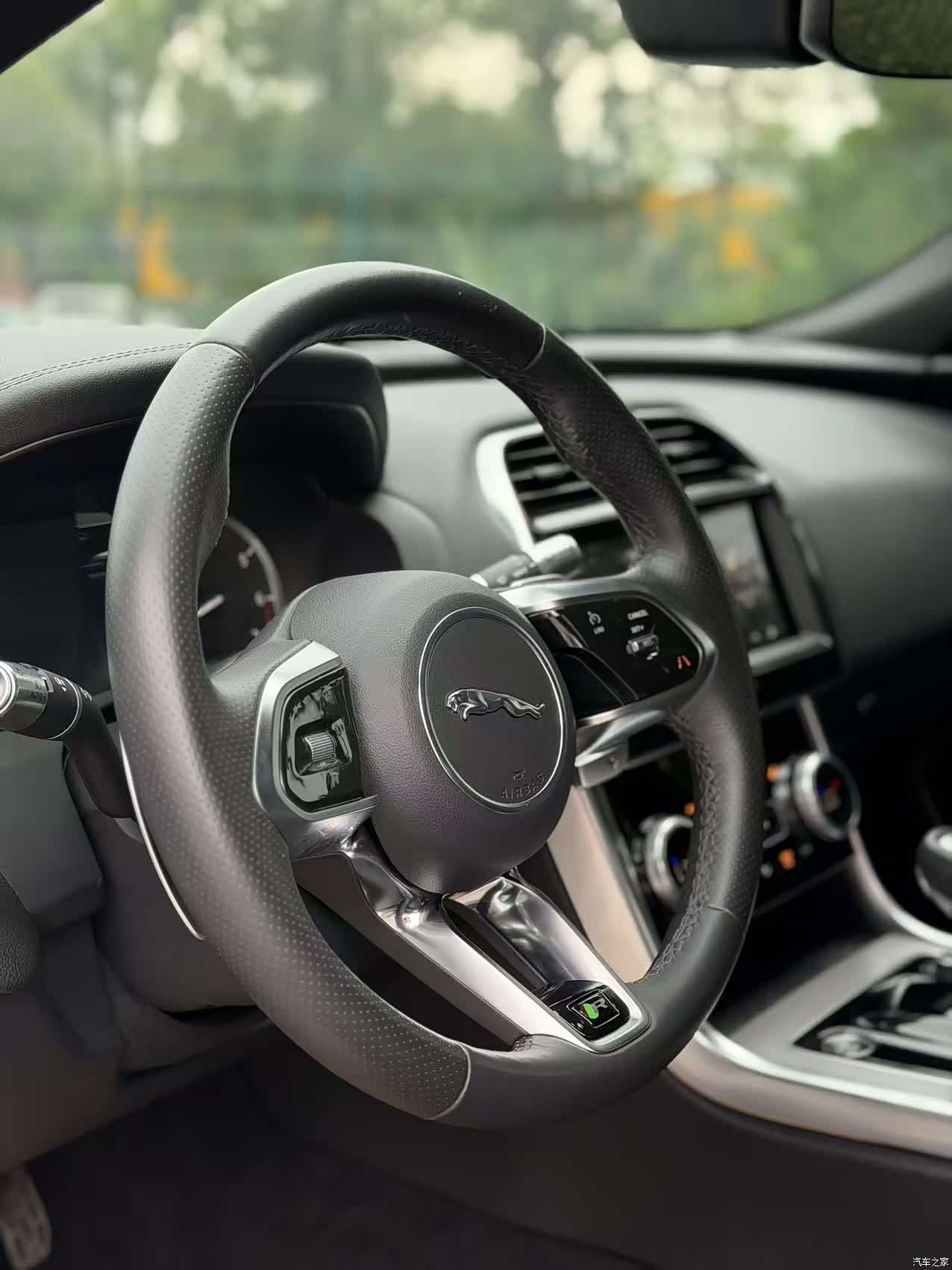 Land Rover XEL, 2021 6