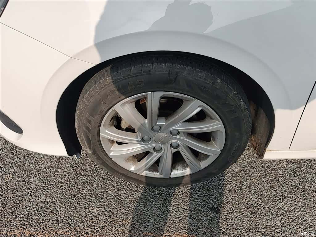 Geely Binray, 2020 25