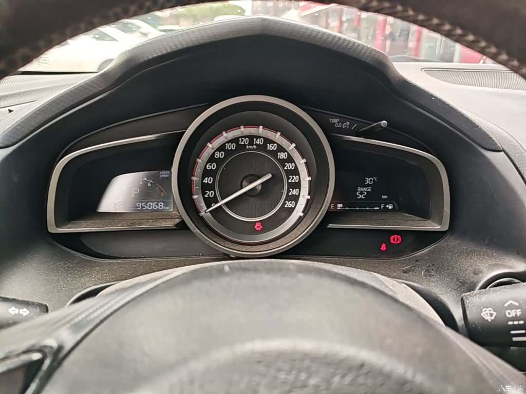 Mazda Mazda3, 2014 12