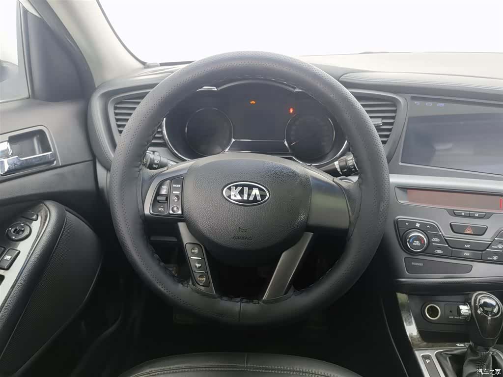 Kia K5, 2013 11