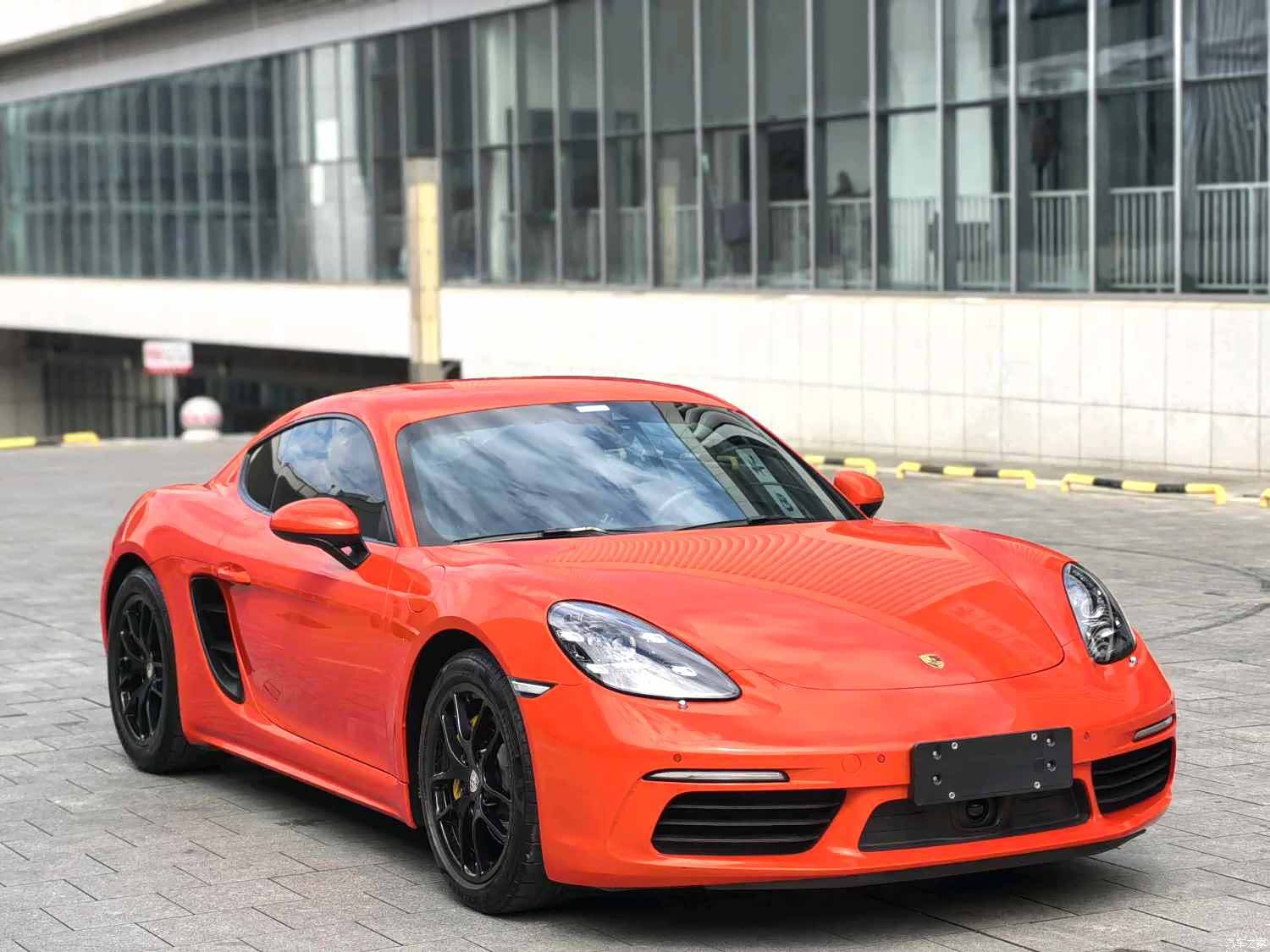 Porsche Cayman, 2020 3