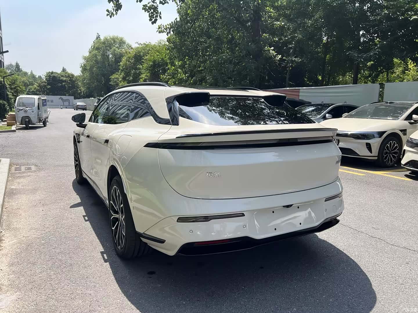 Zeekr 007, 2025 7