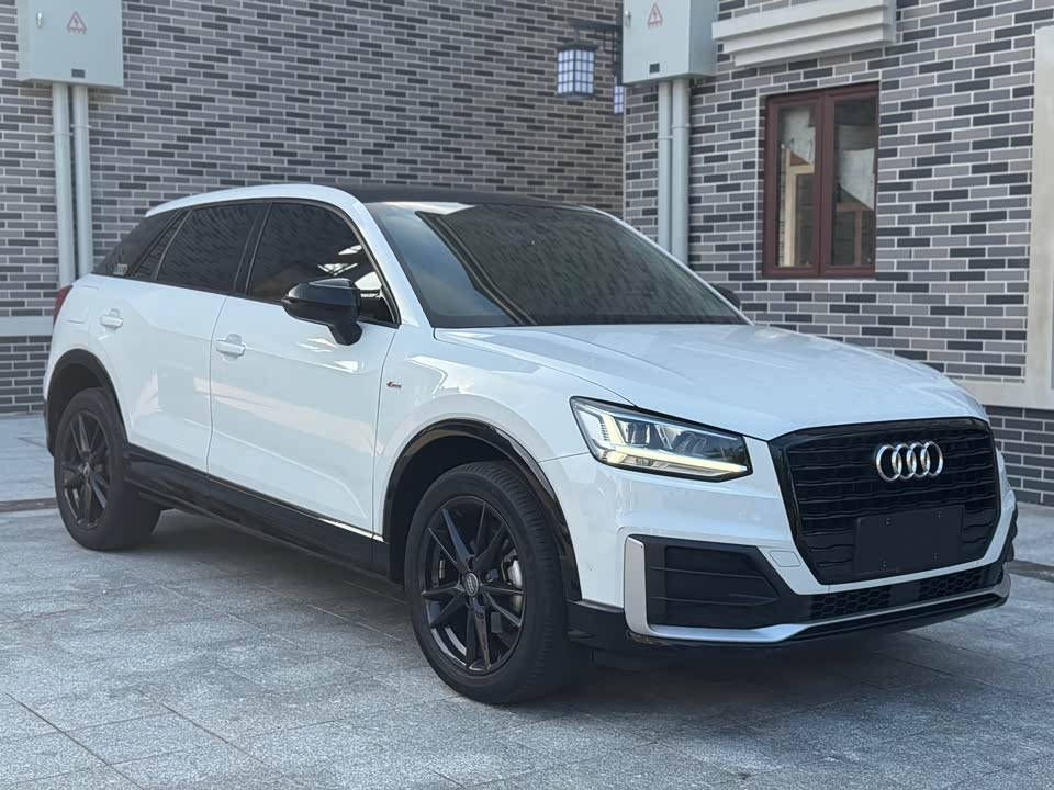 Audi Q2L