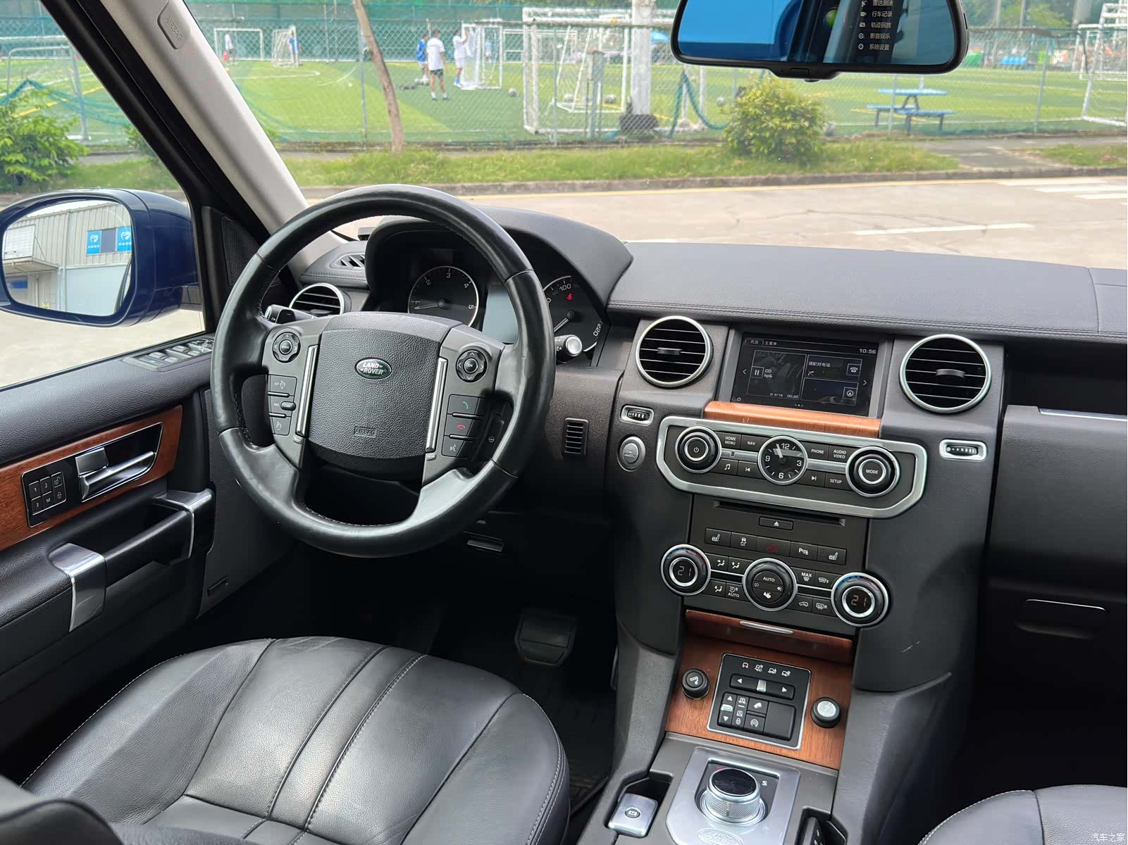 Land Rover Discovery, 2015 16
