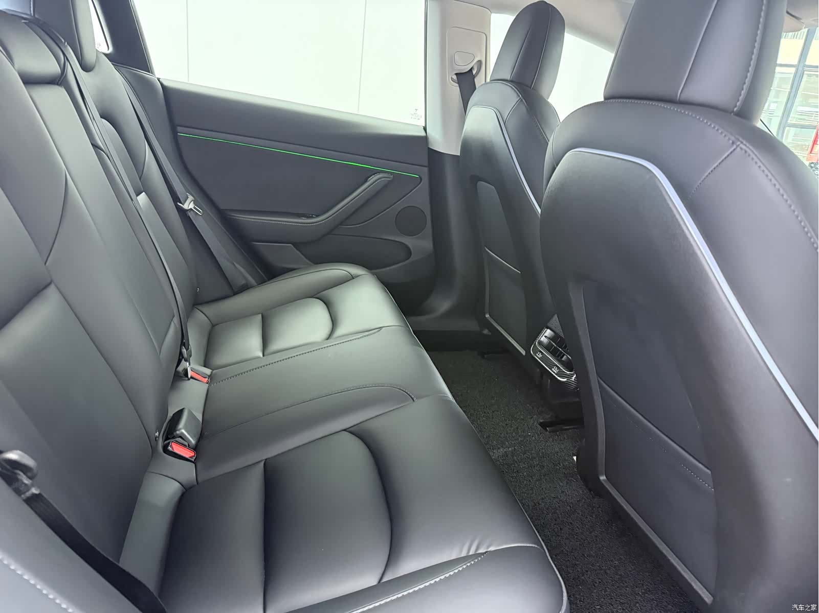 Tesla Model 3, 2022 9