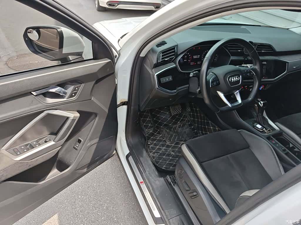 Audi Q3, 2020 16
