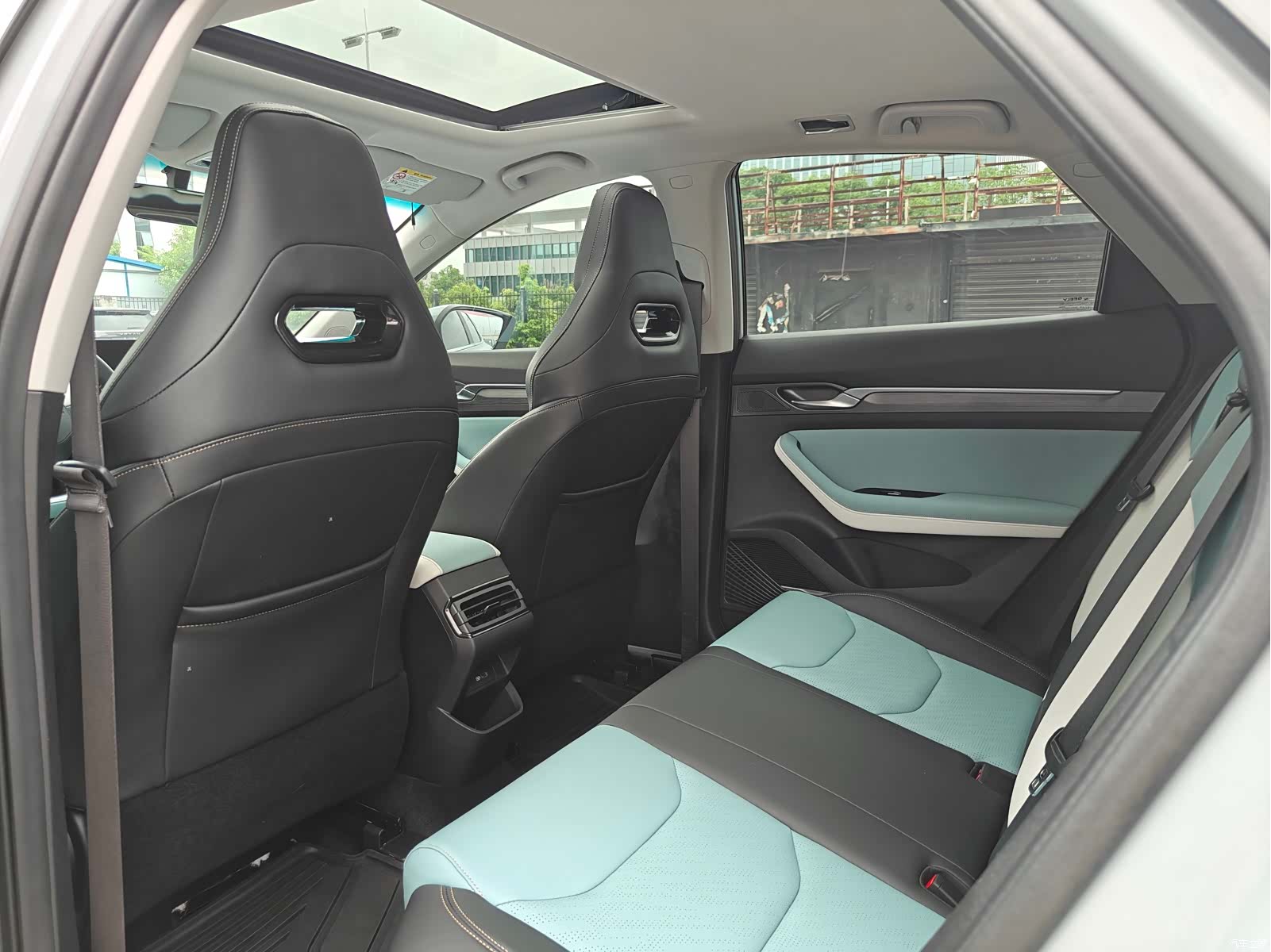 Geely Emgrand, 2022 10