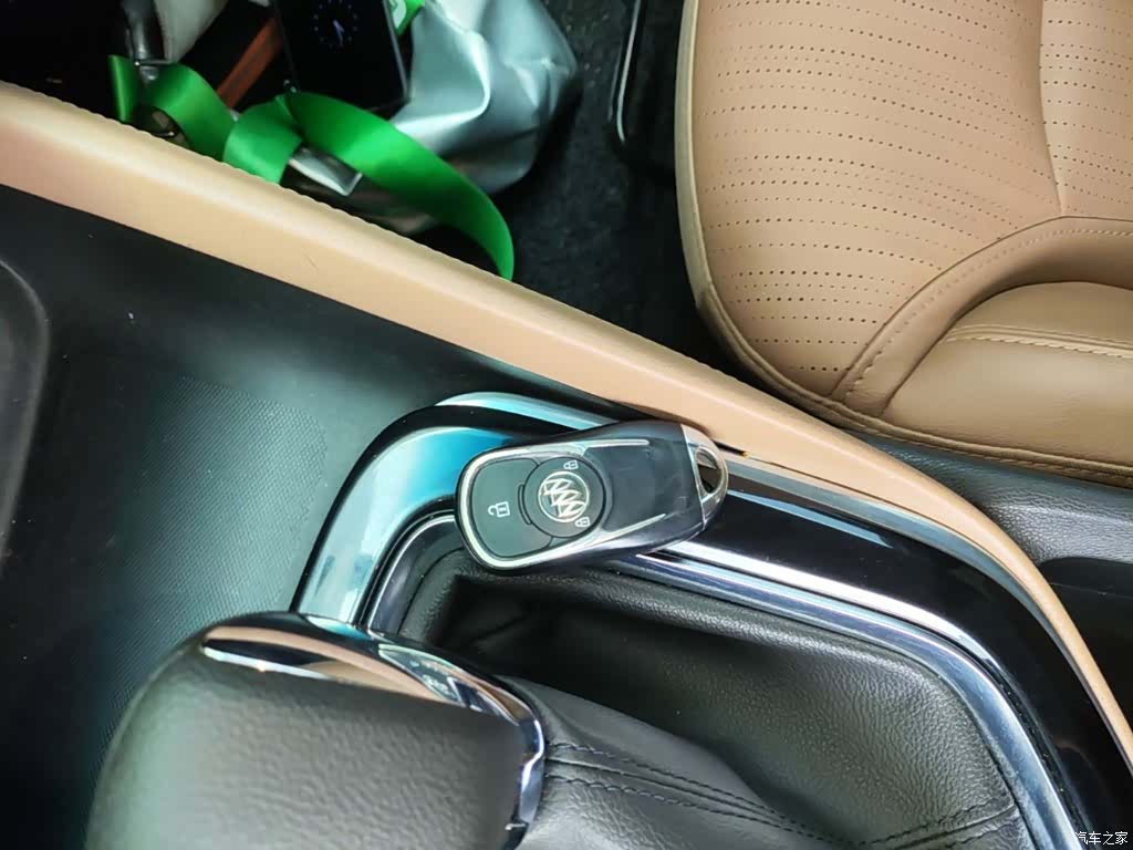 Buick GL6, 2022 9