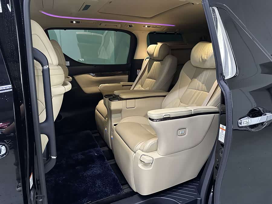 Toyota Vellfire 2022, фото 6