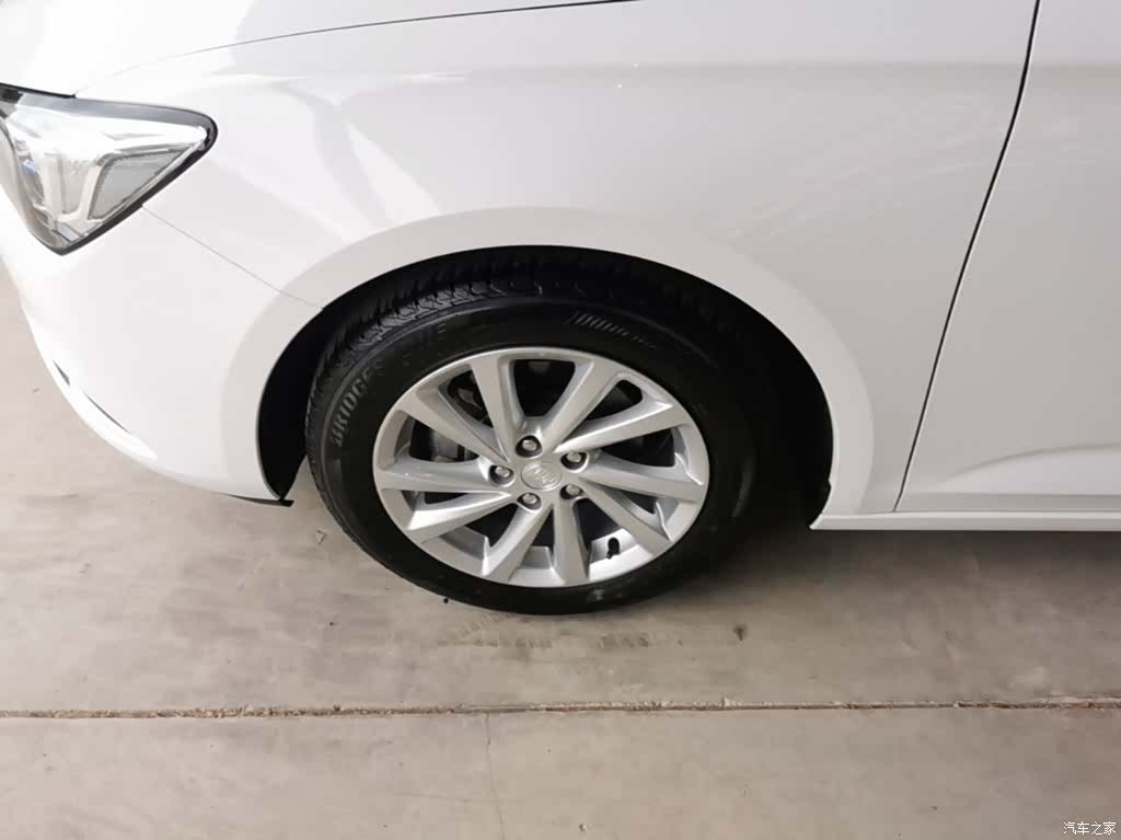 Buick Verano, 2017 23