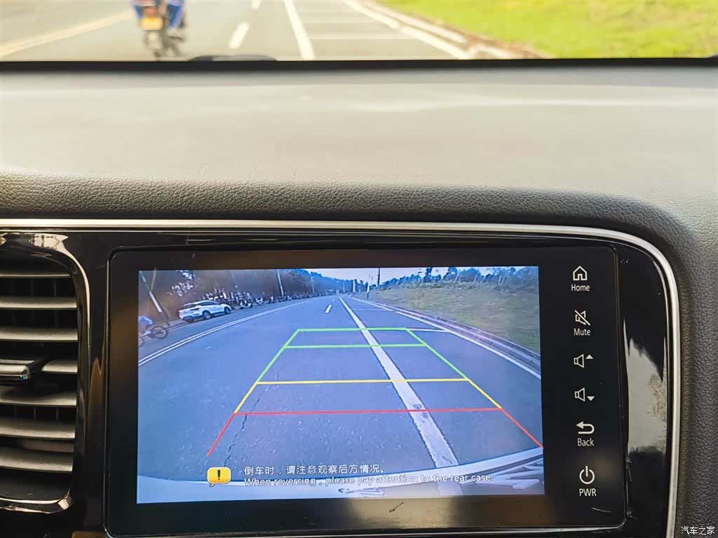 Mitsubishi Outlander, 2019 13