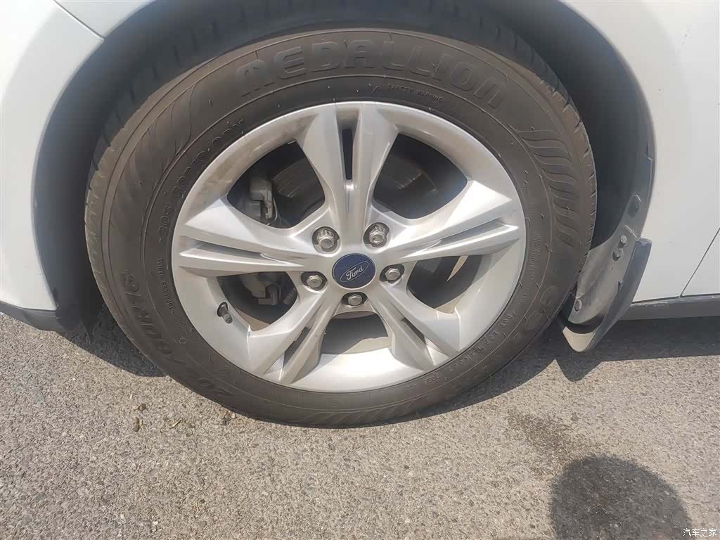 Ford Focus, 2014 23