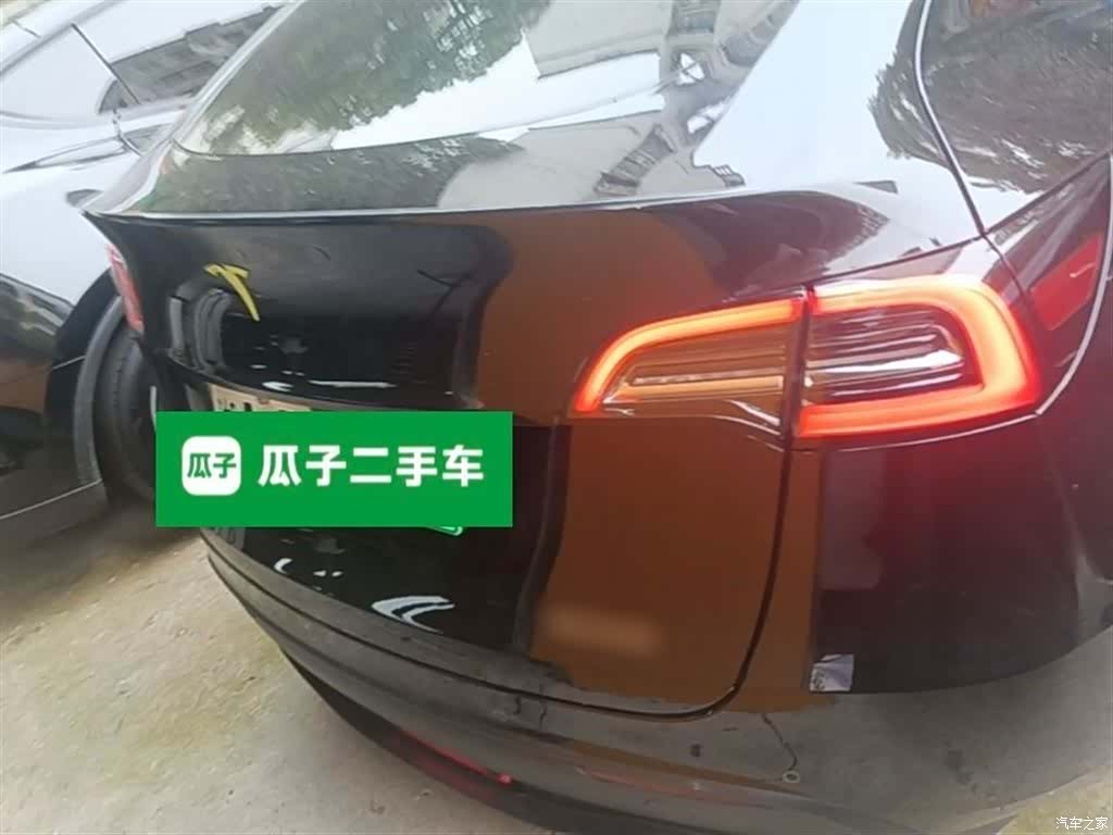 Tesla Model Y, 2022 4
