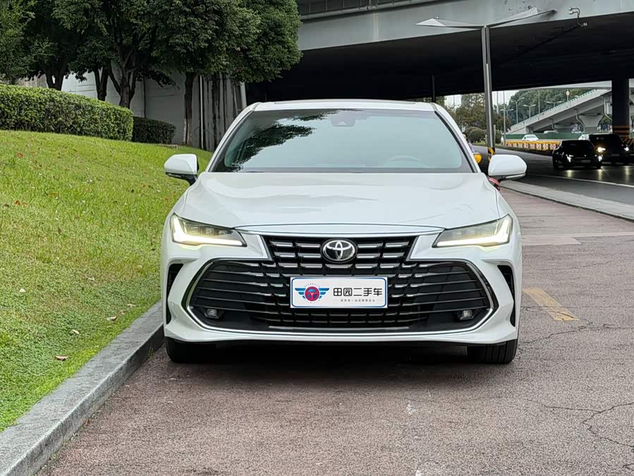 Toyota Avalon 2023, фото 2