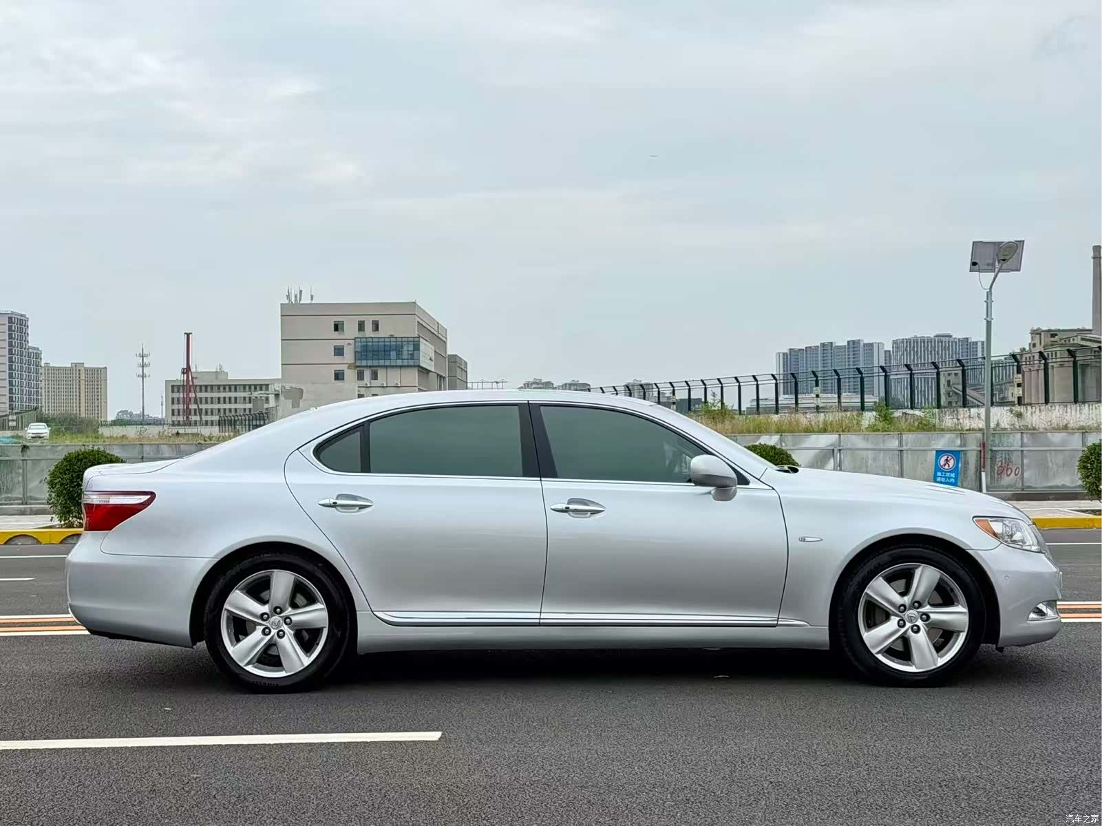 Lexus LS, 2007 4