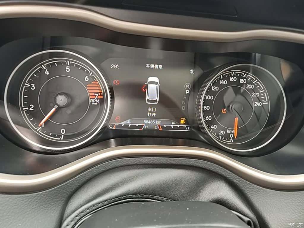Jeep Cherokee, 2016 12