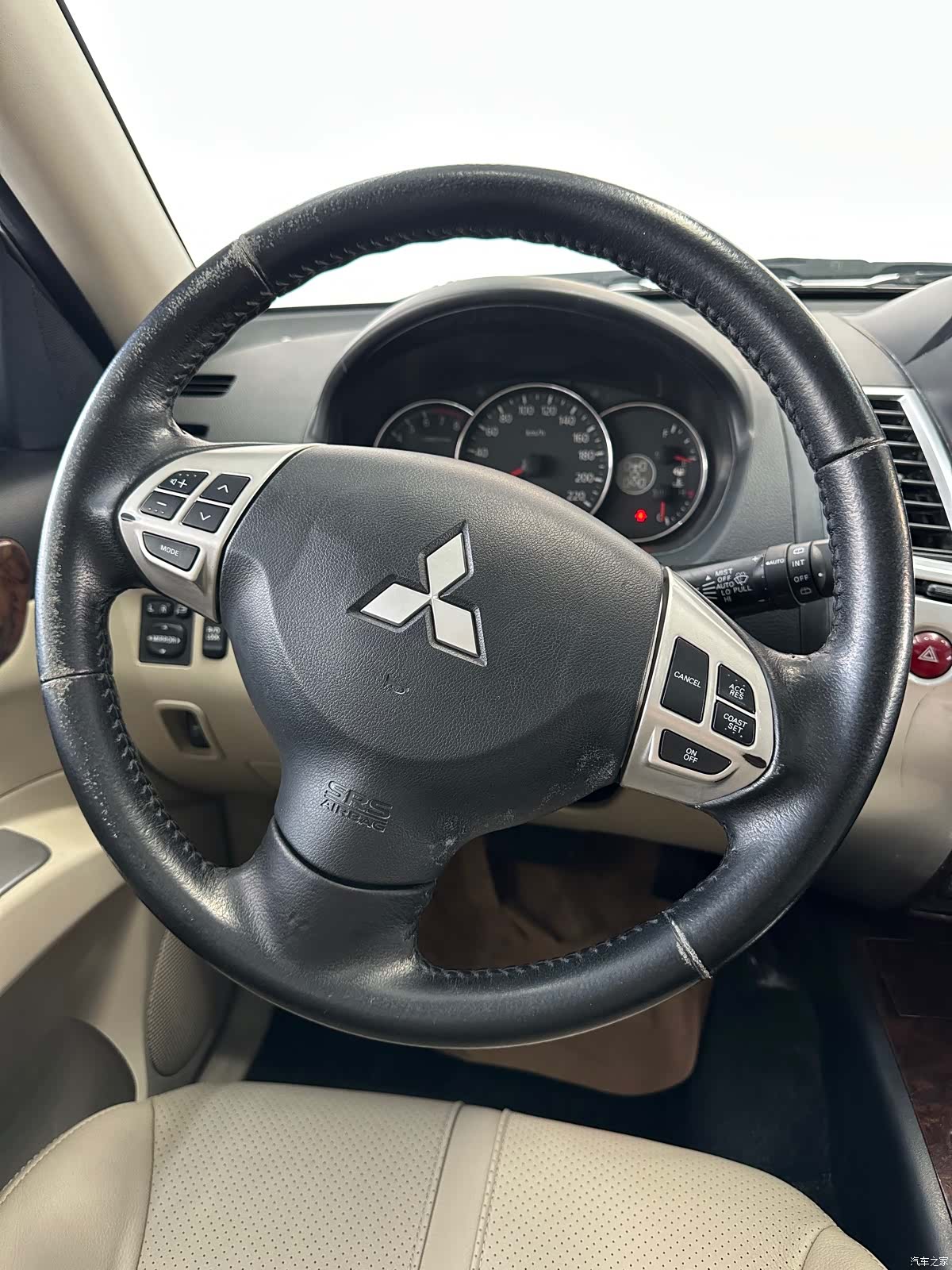 Mitsubishi Pajero, 2017 18