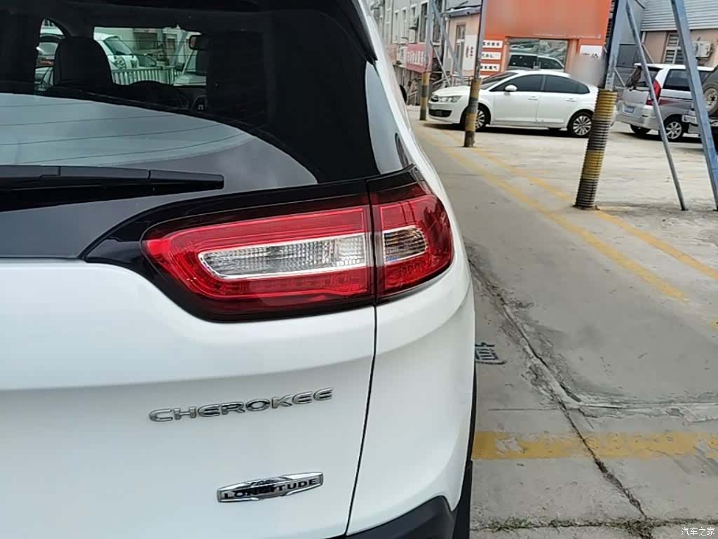 Jeep Cherokee, 2016 8