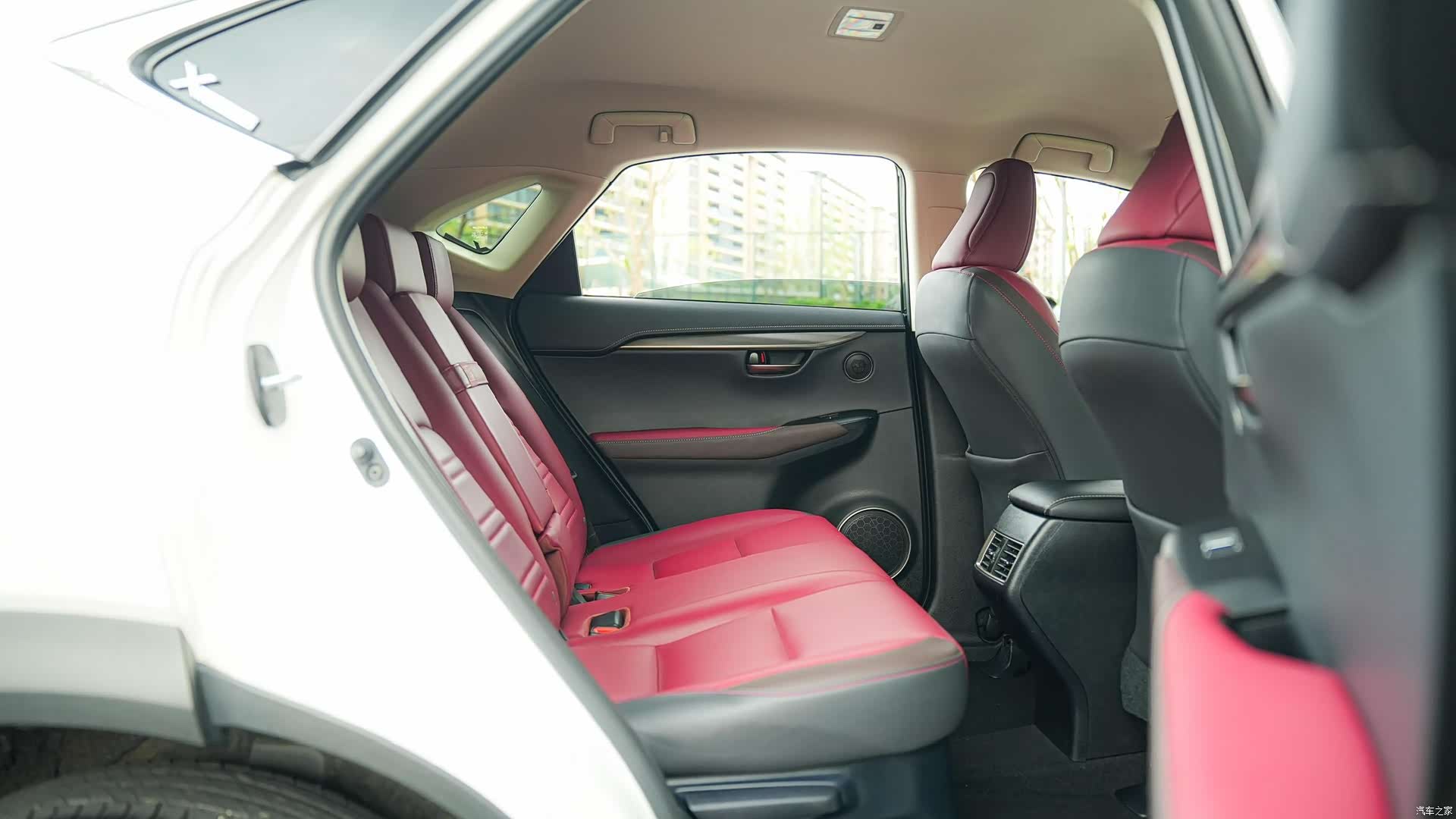 Lexus NX, 2018 13