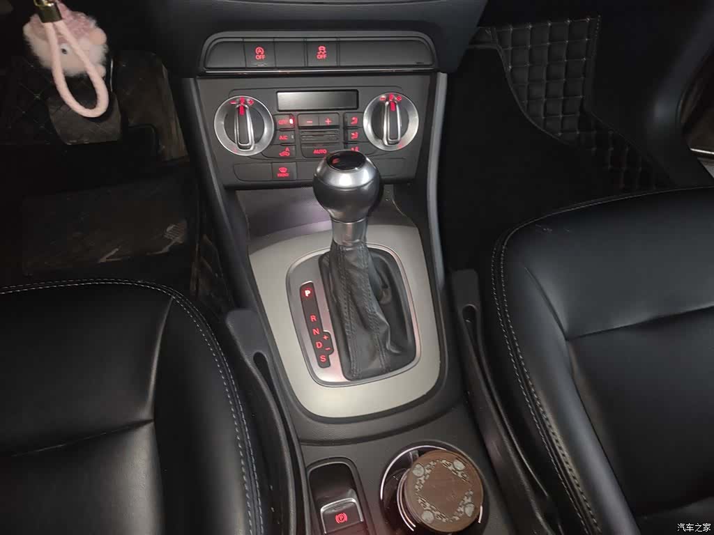 Audi Q3, 2017 12