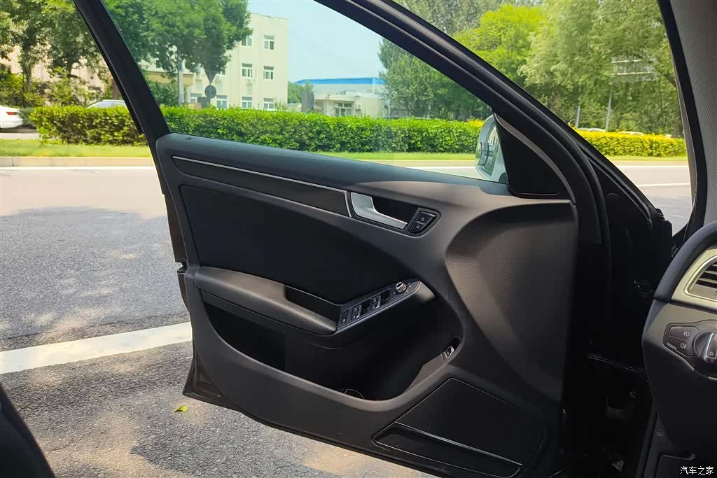 Audi A4L, 2016 7