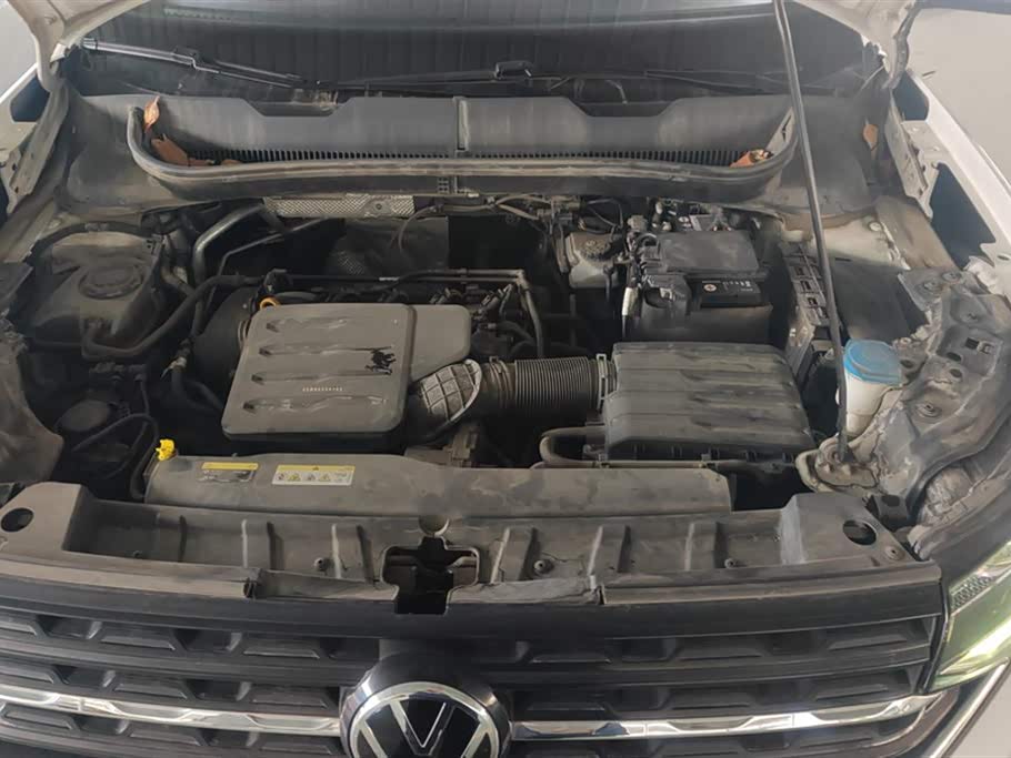 Volkswagen Exploring the shadow