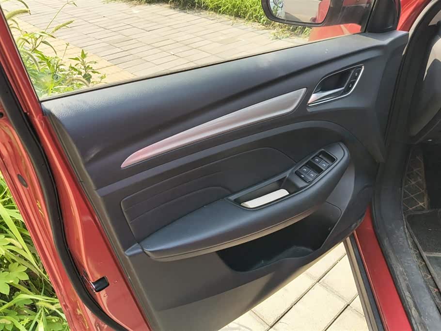 Roewe RX3