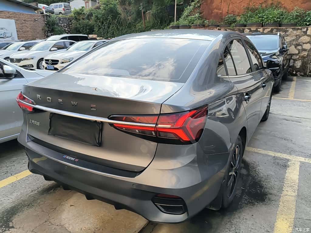 Roewe i5, 2021 7