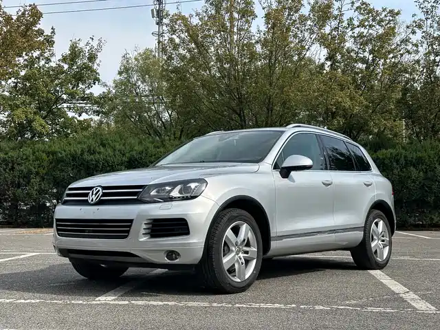 Volkswagen Touareg 2011 — купить из Китая под заказ