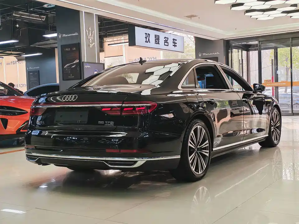 Audi A8