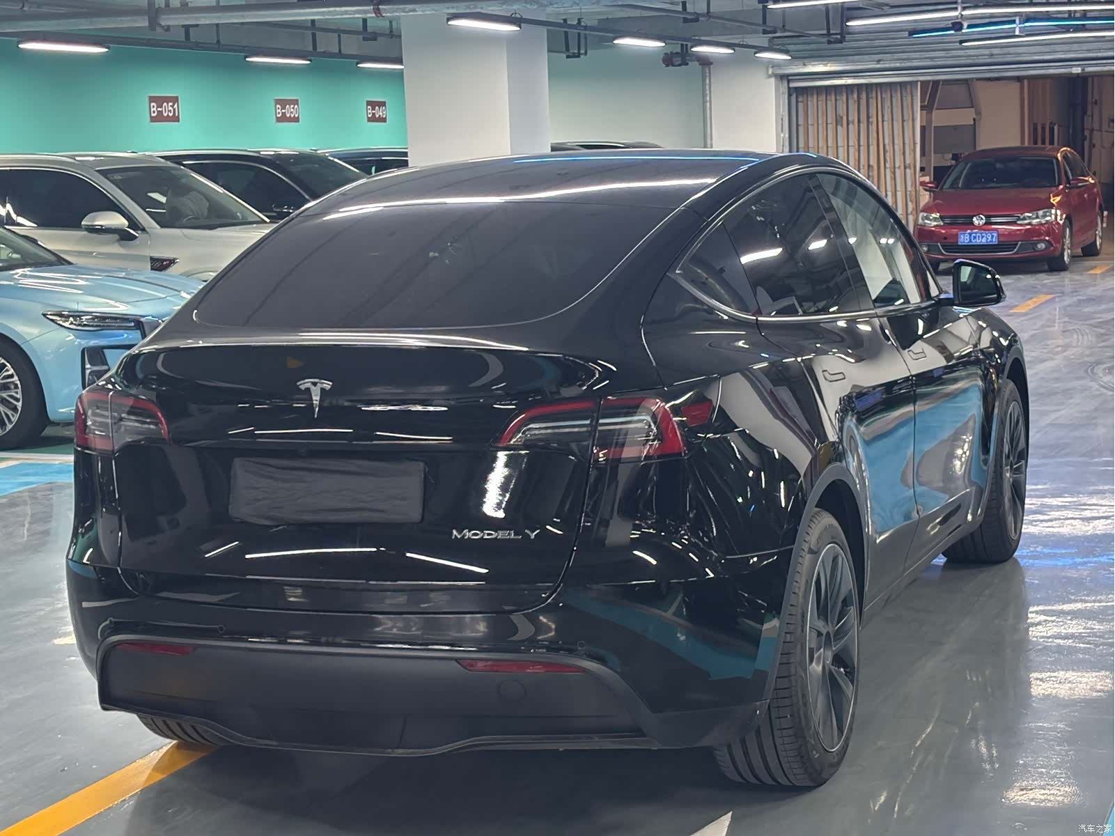Tesla Model Y, 2023 20