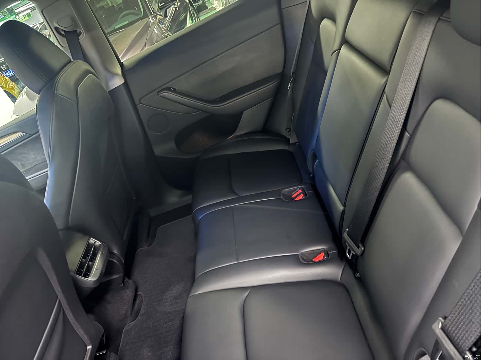Tesla Model Y, 2023 8