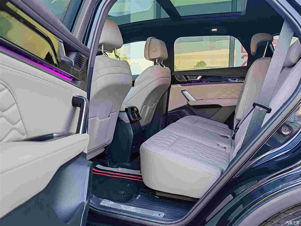 BYD Tang, 2025 все фото