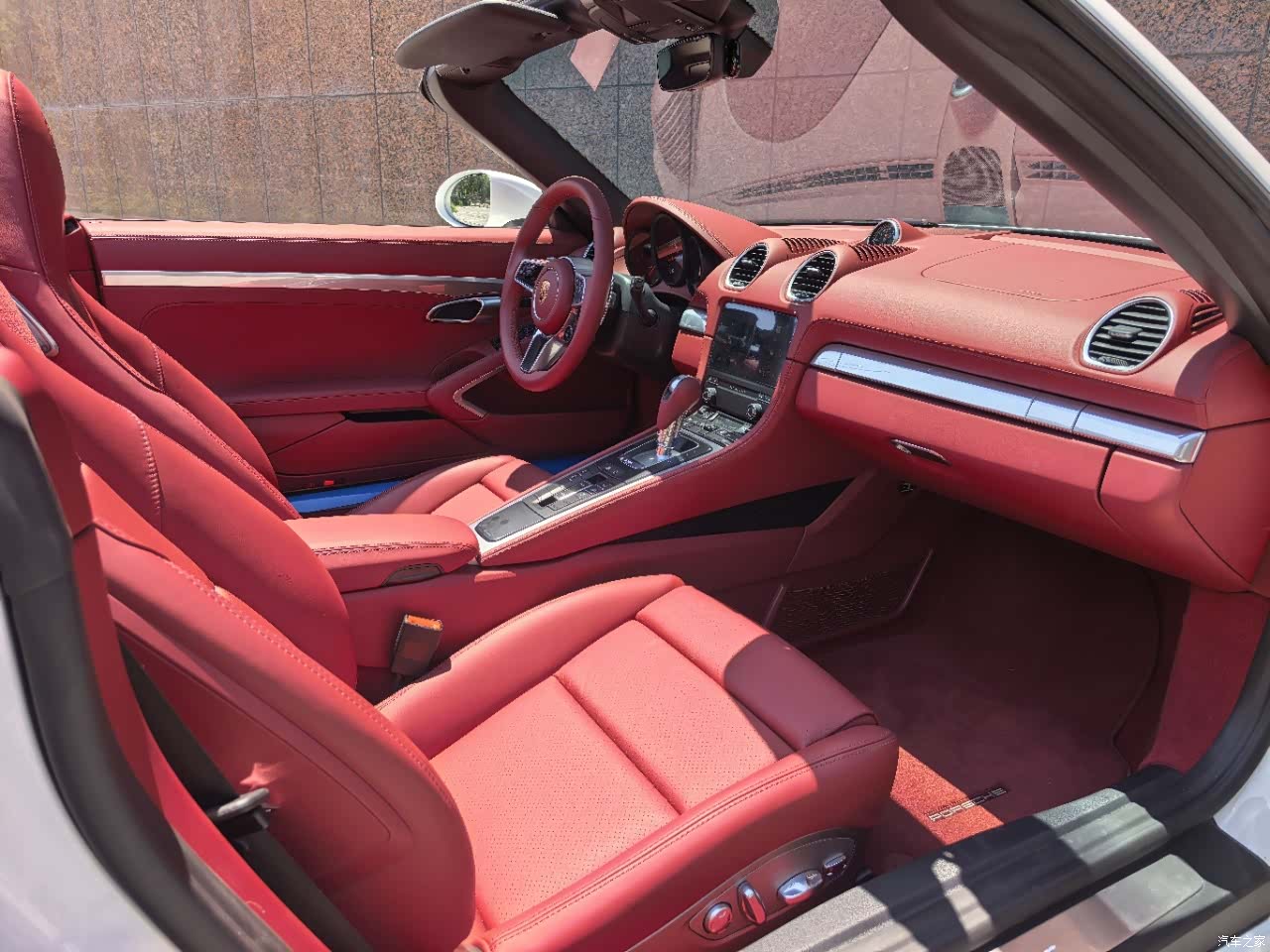 Porsche Boxster, 2025 все фото