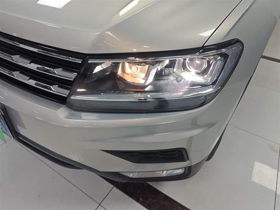 Volkswagen Tiguan L