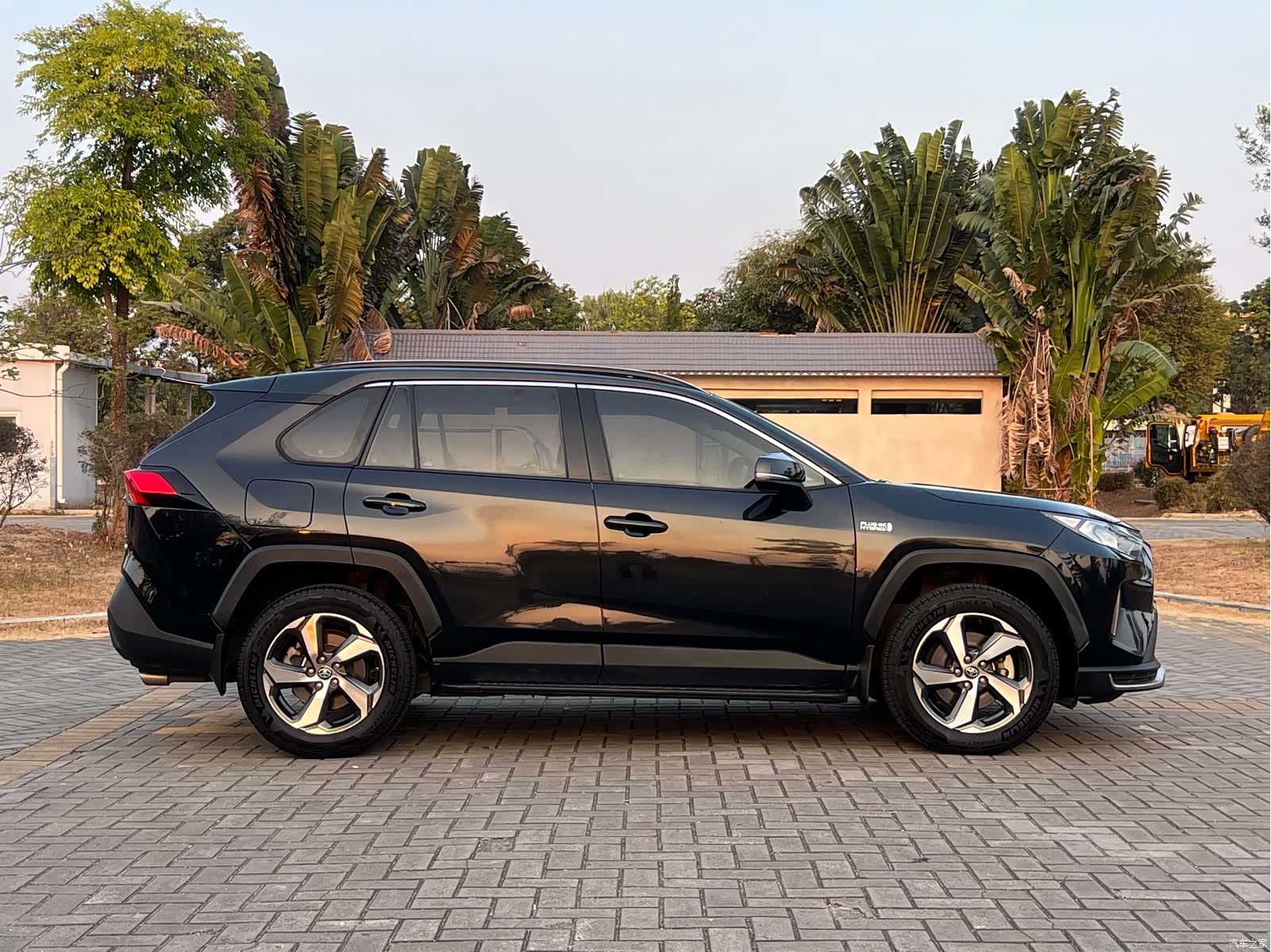 Toyota RAV4, 2022 4
