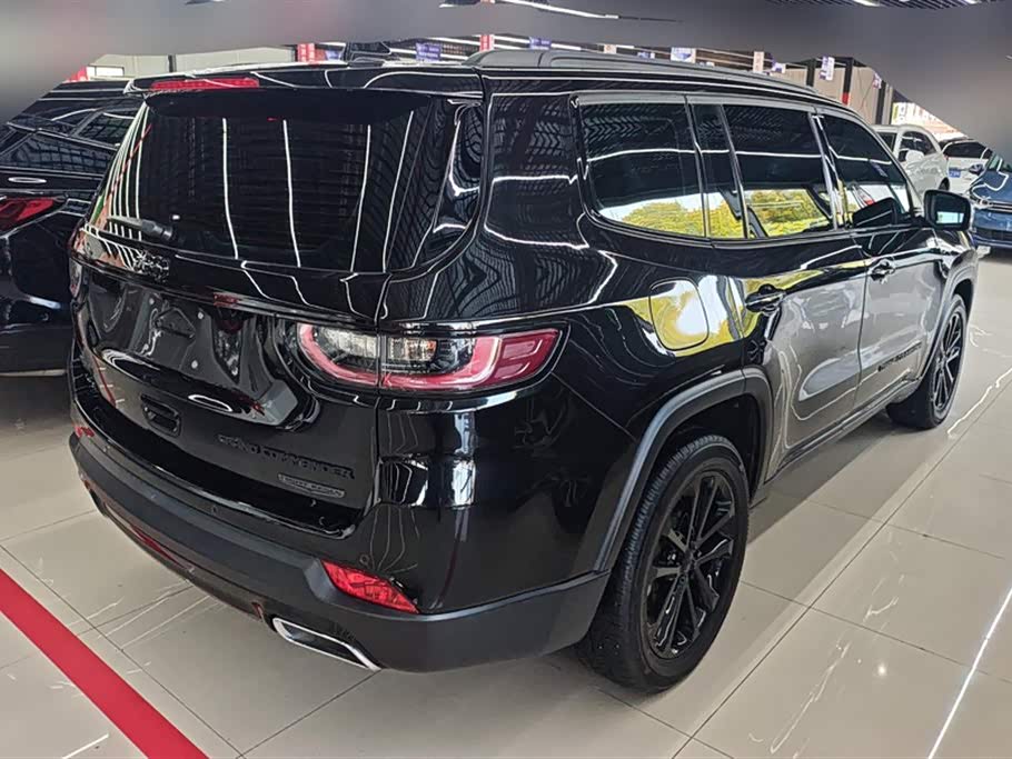 Jeep Grand Commander