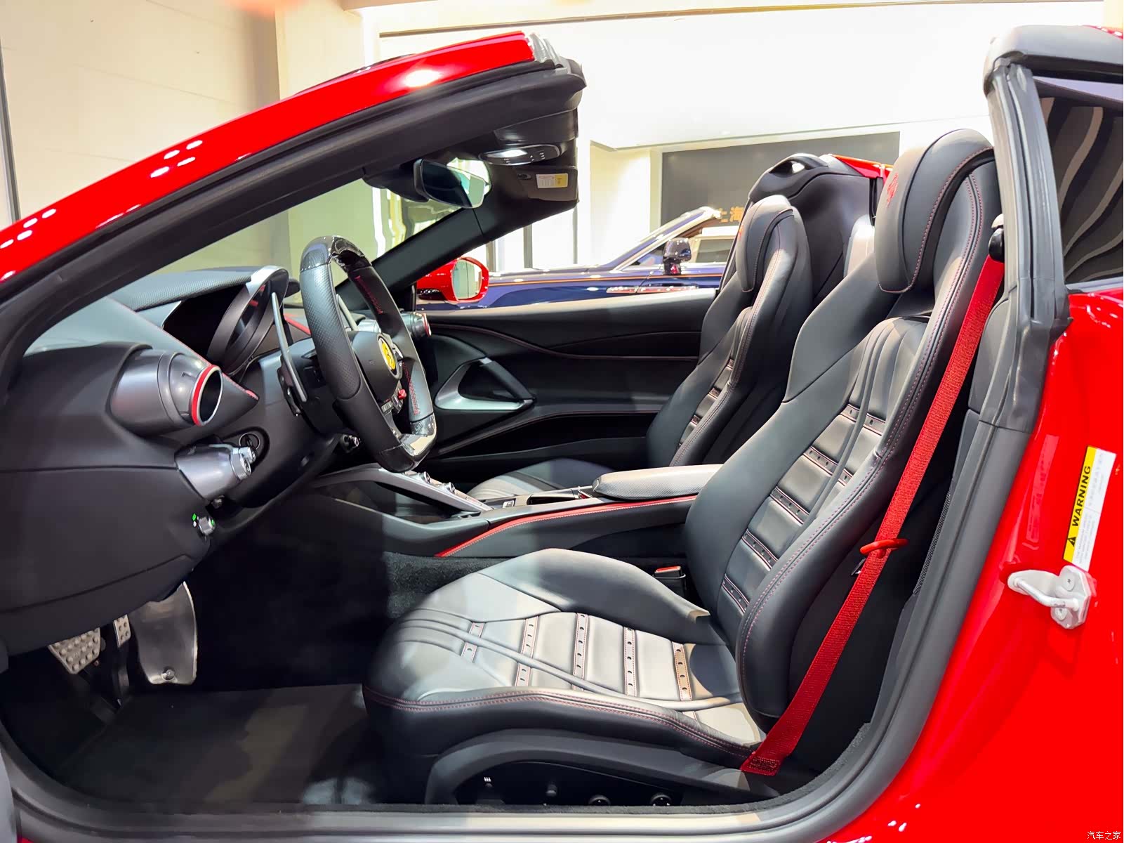 Ferrari 812, 2022 16