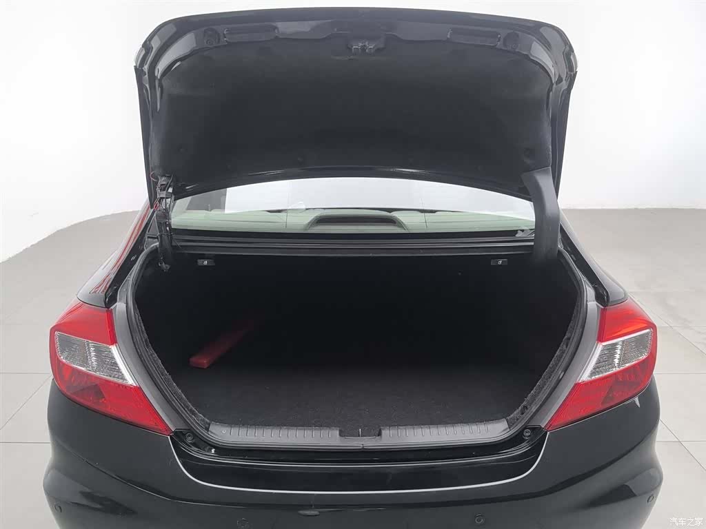 Honda Civic, 2012 16