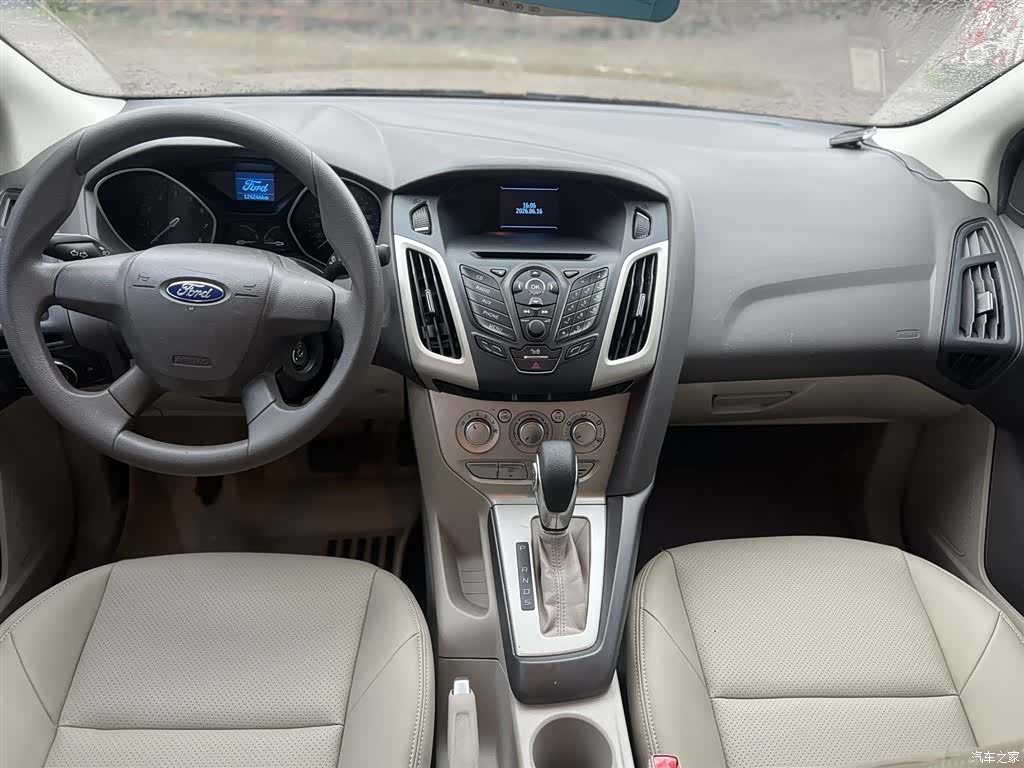 Ford Focus, 2014 8