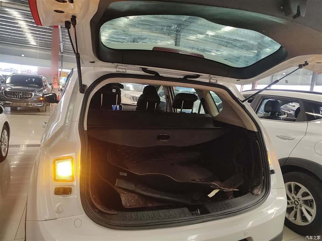 Wuling 560, 2016 19
